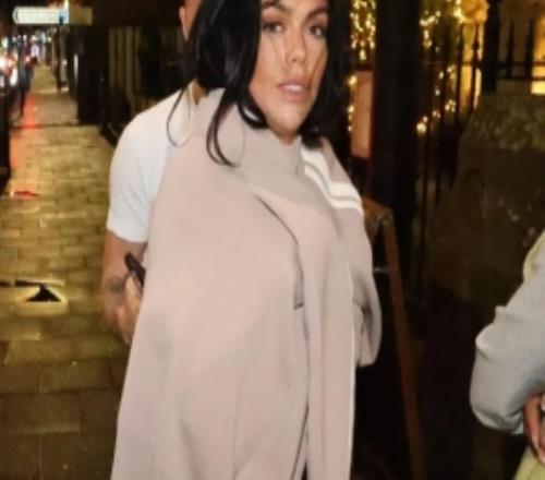 太陽報：特里皮爾和小14歲模特共進晚餐，前者去年已離婚