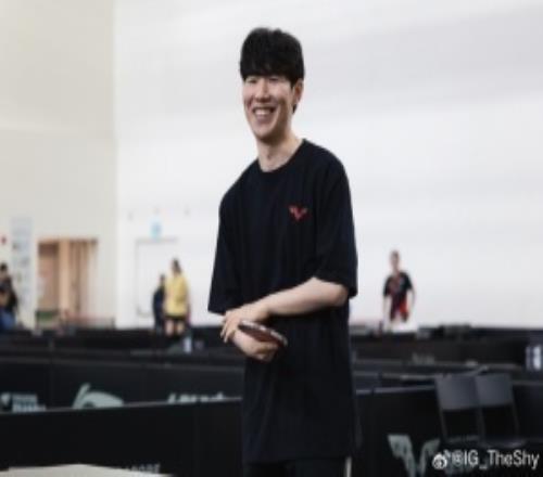 TheShy更博曬WTT新加波現(xiàn)場照：很愉快的一次體驗感謝WTT的邀請