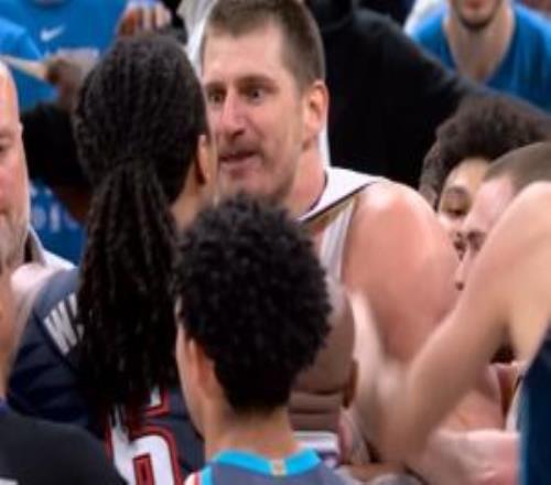 壞！多特撞翻約基奇二級惡犯被驅逐約基奇兇相外露與杰林威糾纏