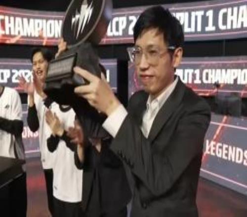 戰(zhàn)馬時隔2303天再次參加官方國際賽事，上一次帶隊FPX奪冠