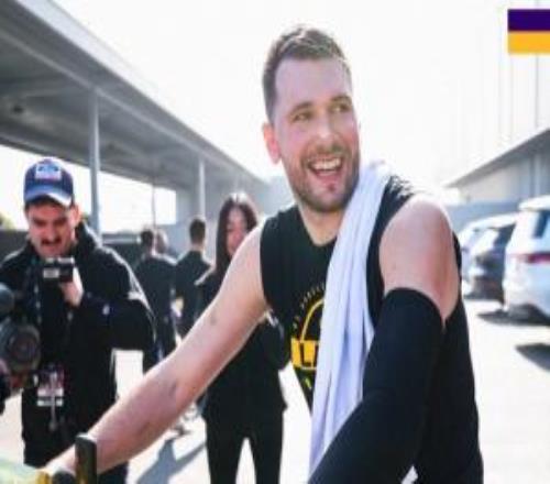 我一片真心你們東契奇又是送鞋又是送車生日卻沒禮物收！