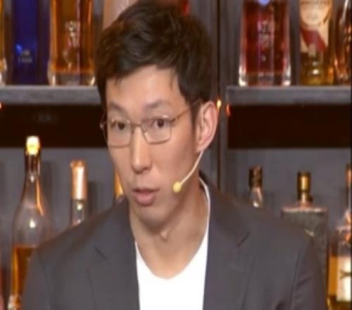 周琦：中國男籃今天贏下來的話后面的備戰(zhàn)壓力會少很多