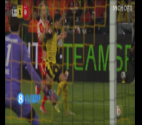 埃姆雷詹對(duì)抗倒地?zé)o法堅(jiān)持，上半場(chǎng)結(jié)束前被換下，本塞拜尼登場(chǎng)