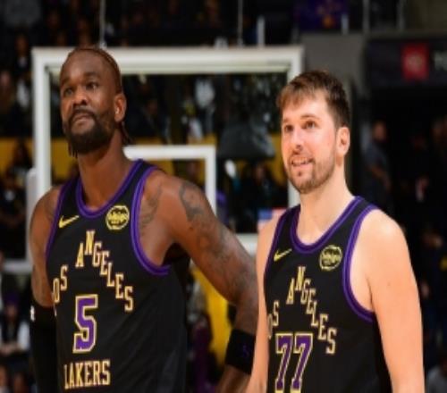 弗莱:艾顿干啥都是半吊子湖人有詹东里在凭啥把球给他打啊