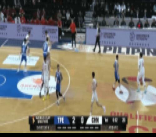 探囊取物！胡金秋接球順下上籃得手隨后中投再中一球