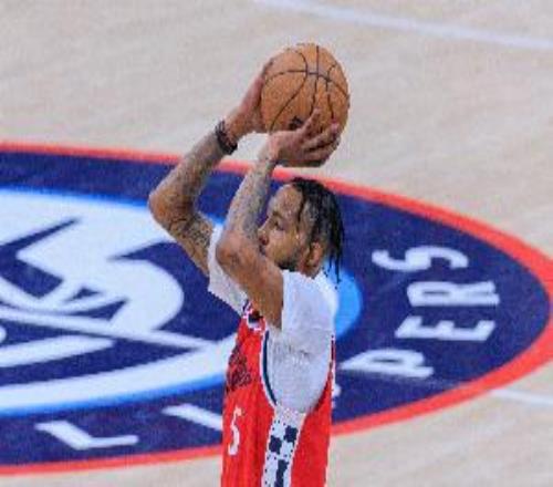 高效輸出！小德里克瓊斯9中6&三分4中3砍17分2板正負值+19