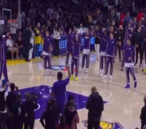 東契奇：再也不讓八村塁執(zhí)行賽前儀式了太糟糕了