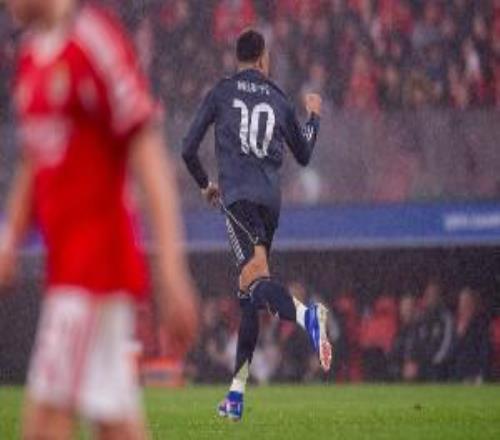 太陽報：姆巴佩在西班牙一家社區駕校考駕照，教練是馬競球迷