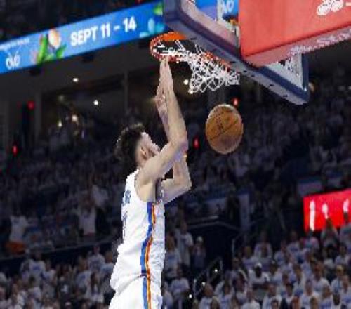 攻防一體！霍姆格倫14中8拿下19分9板1助2斷2帽4前場板