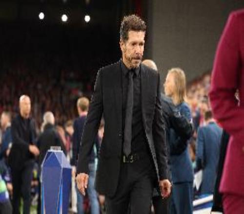 世體：西蒙尼延續(xù)大戰(zhàn)前傳統(tǒng)“迷信”儀式，以緩解壓力并祈求好運