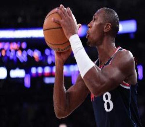 盧：克里斯鄧恩是個(gè)贏家他有時(shí)可能0分但他為勝利愿付出一切