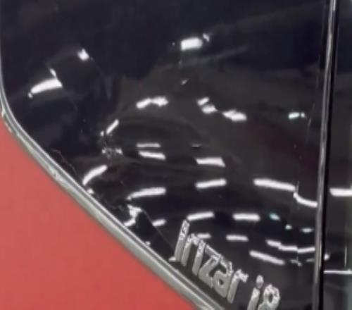 科貝：馬競大巴遭巴薩極端球迷投擲物品襲擊，導致車窗破裂