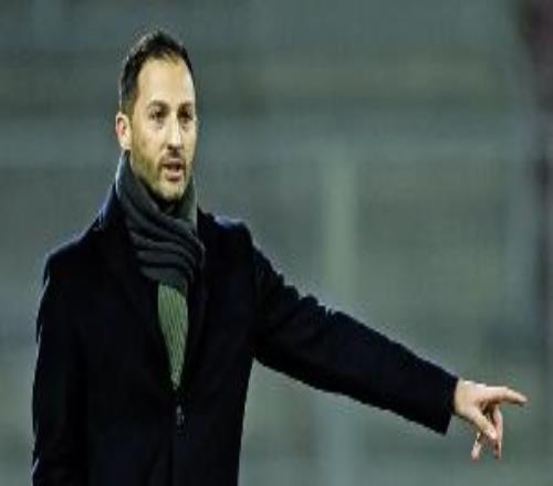 费内巴切官方：主帅特德斯科因病缺席对阵加济安泰普的比赛