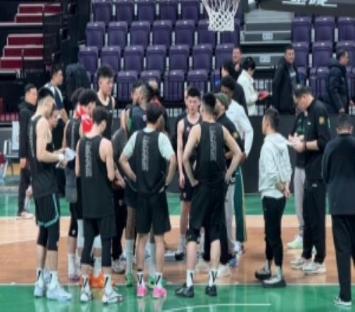 辽宁教学赛10194击败北控!新外援哈维拿到15分队友莫兰德大赞