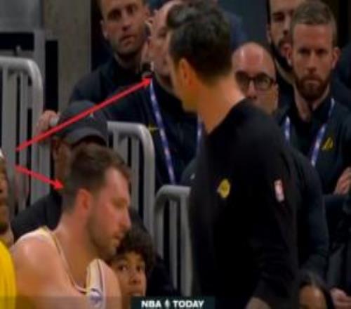 頂級(jí)嗅覺！范德彪光速起身跳著舞就防住了東子跟雷迪克的沖突