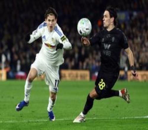 桑德蘭10利茲聯(lián)送對(duì)手兩連敗伊西多造點(diǎn)迪亞拉點(diǎn)射羅登進(jìn)球被吹