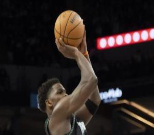 愛德華茲本賽季第9次砍下40+追平東契奇并列聯(lián)盟第一