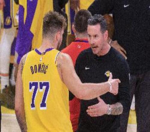 名記：東契奇和雷迪克關(guān)系牢固親密一些小事發(fā)生在湖人會被放大