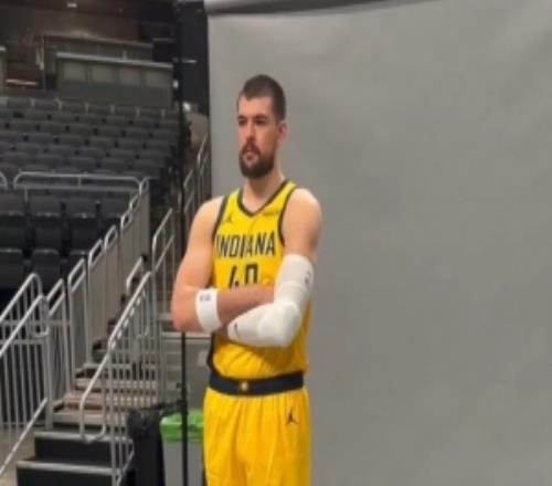 卡萊爾：祖巴茨本賽季會復(fù)出傷情有好轉(zhuǎn)但還沒完全恢復(fù)