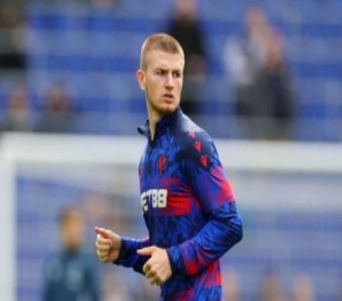 布朗：曼聯應該買亞當沃頓，他與梅努能組成頂級中場組合