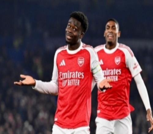 值得紀(jì)念！薩卡社媒曬照，慶祝達(dá)成阿森納生涯300場(chǎng)里程碑+取勝