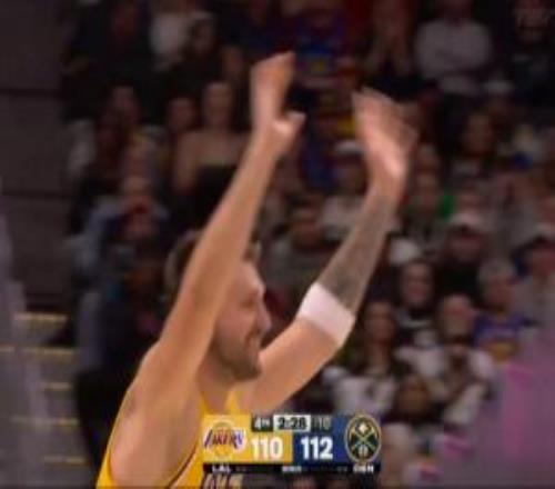 東契奇最后時(shí)刻三不沾瘋狂要挑戰(zhàn)雷迪克無(wú)奈：我沒(méi)挑戰(zhàn)了！