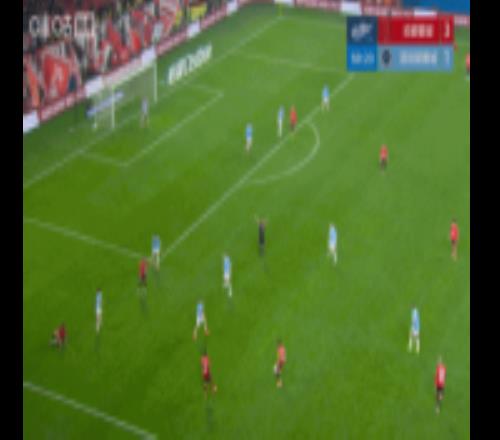 這球沒進(jìn)！羅慕洛兜射擊中橫梁，韋林頓面對大空門居然頂偏