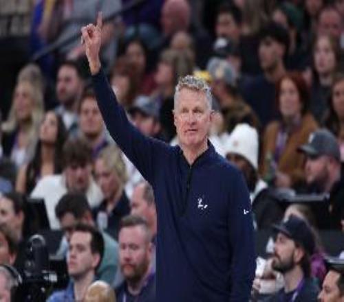 殘陣力克火箭！科爾：當(dāng)打出這種表現(xiàn)時(shí)我們有機(jī)會擊敗任何對手