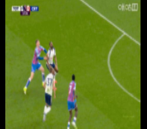 范德芬染紅！熱刺本賽季英超第4次吃到紅牌，僅次于切爾西的7次