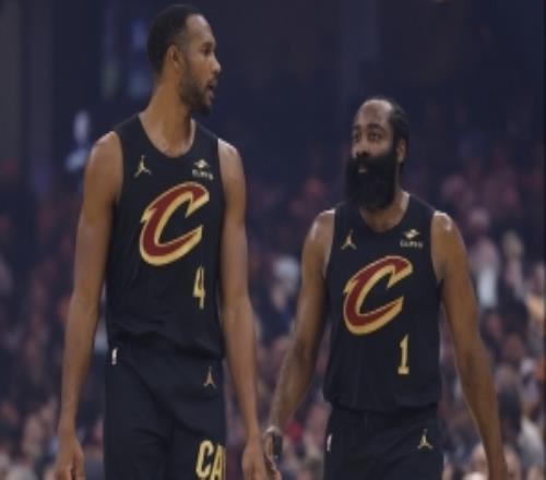 阿特金森：哈登和莫布里搭檔場上空間完全不同會是新的東西