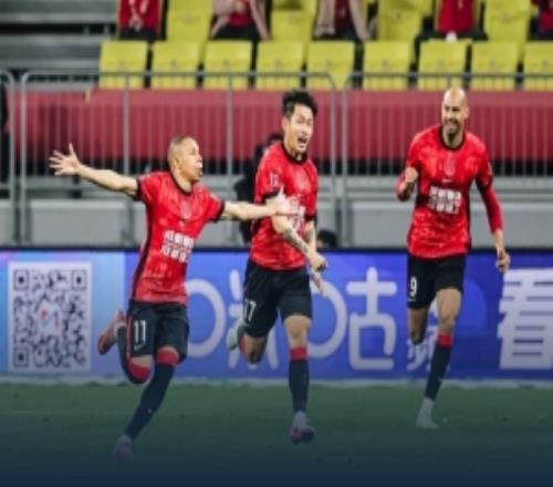 津媒：蓉城51大勝新鵬城這場揭幕戰(zhàn)看點(diǎn)十足，為新賽季開了好頭