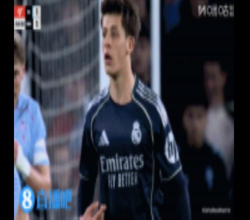 世體：居萊爾被換下時表現(xiàn)不滿，先是難以置信隨后露出嘲諷微笑