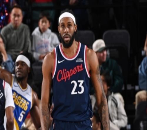 兩雙到手！以賽亞杰克遜10中6拿到12分12板其中5前場板