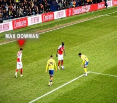 驕傲!道曼父親現場觀看阿森納足總杯比賽,見證道曼的出色表現