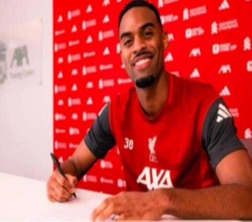 赫拉芬貝赫：很容易做出續約決定，未來希望給球迷帶來更多獎杯