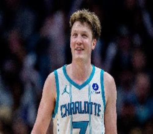 克六：克尼佩爾的球智和投籃讓他在身體條件一般的情況下脫穎而出