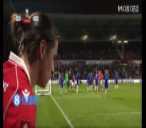 切爾西又落后了！雷克瑟姆球員禁區外遠射，皮球折射入網