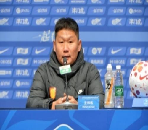 劉建業(yè)：希望球員更自信一點，姚浩洋擁有成為高水平門將的潛質(zhì)