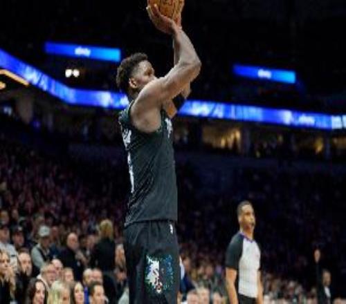 苦苦支撐！愛德華茲第三節(jié)再砍14分三節(jié)15中8轟下31分