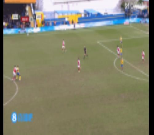 拼了！補(bǔ)時(shí)階段對方邊路得球，因卡皮耶高速回追+果斷鏟球破壞