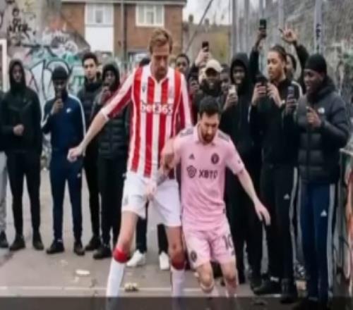 克勞奇曬搶斷梅西破門AI視頻：我告訴孩子們，快來(lái)看你爸的表現(xiàn)