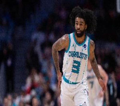 在場上負作用！科比懷特手感不佳10投僅3中&三分5中1