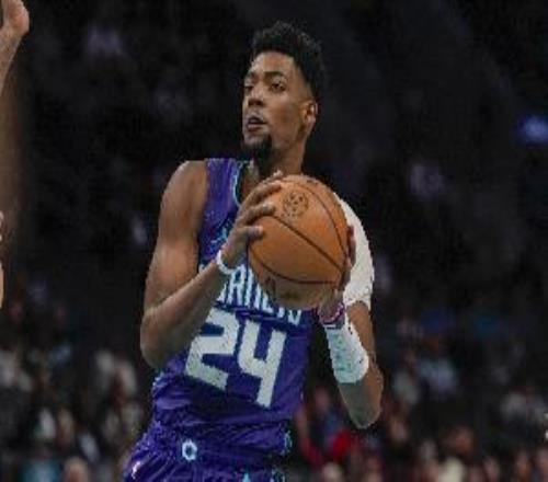 犯規(guī)麻煩！米勒12中4僅拿11分9板3助1帽5次犯規(guī)&正負值16