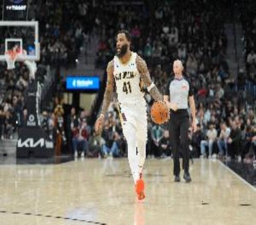 能攻能搶?zhuān)∷_迪克貝17中9砍下23分10板2助2斷拼下5前場(chǎng)板