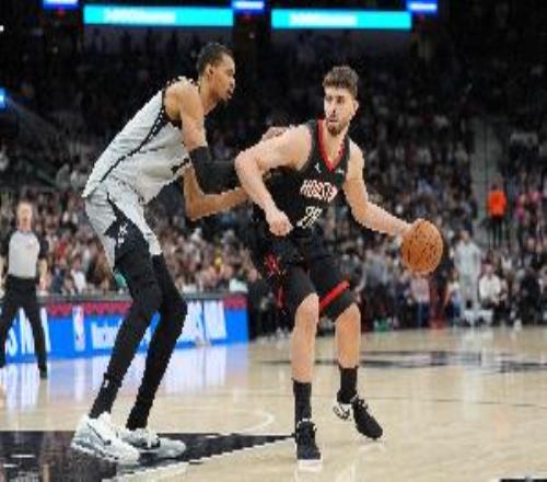 申京被文班封蓋13次與JJJ并列為最多約基奇被蓋11次第三多