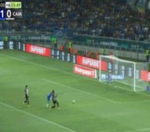 全武行！巴西比賽大規(guī)模斗毆無(wú)人被罰下，拳拳到肉！胡爾克被飛踹