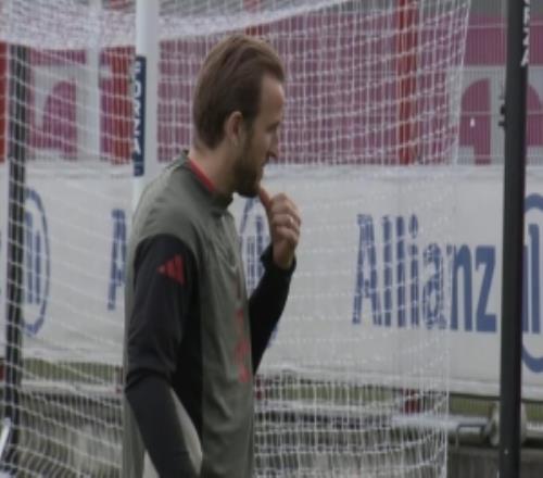 有望復(fù)出！凱恩現(xiàn)身拜仁訓(xùn)練直播，球員已經(jīng)恢復(fù)團隊訓(xùn)練