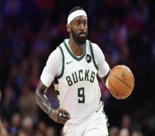 得分就靠你了！波蒂斯半場10中7&三分4中4砍下18分7板3助