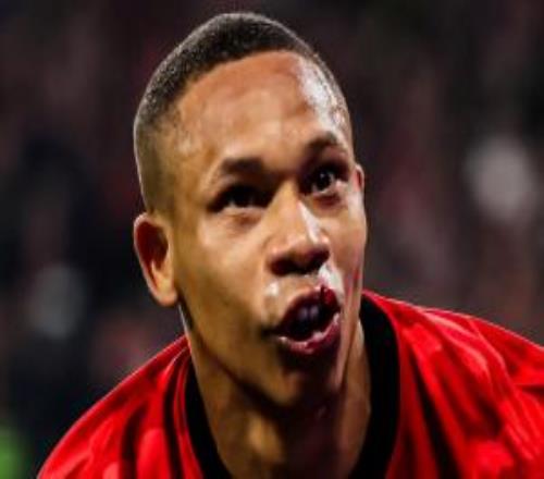 蓉城官方：韋林頓上唇部貫通傷，牙半脫位，上頜前牙區(qū)牙槽骨骨折