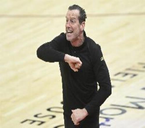 阿特金森：我們陷入了綠軍的節(jié)奏失去了平時的流暢進攻過多1V1